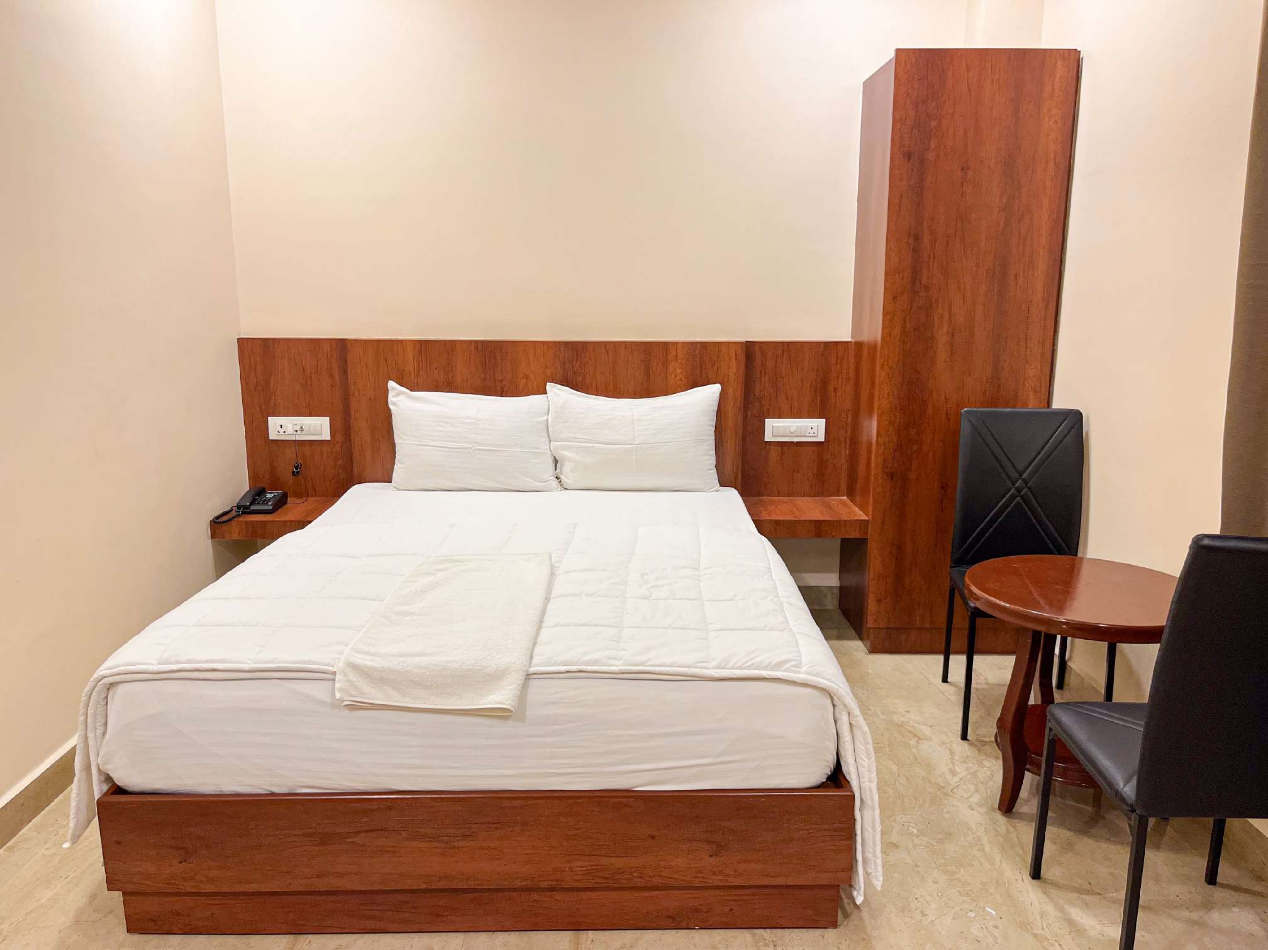 Park Regency Ambur